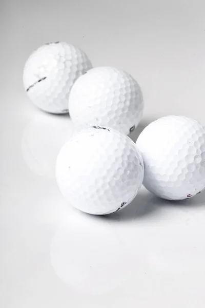 Peu Balles Golf Sur Table — Photo