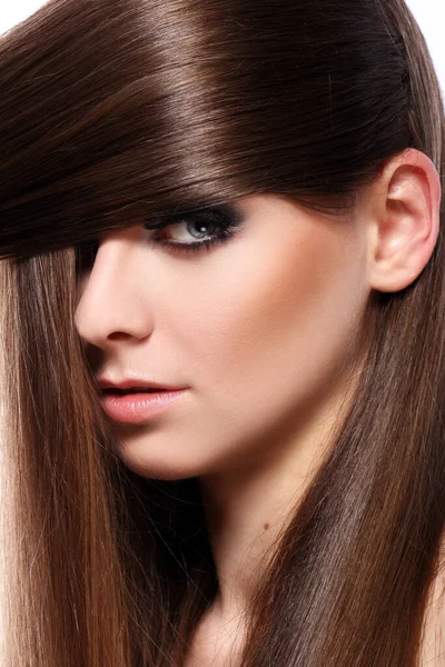 Mladá Žena Krásnými Dlouhými Vlasy — Stock fotografie