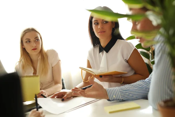 Mensen Kantoor Tijdens Conferentie Business Concept — Stockfoto