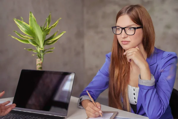 Negocios Mujer Oficina — Foto de Stock