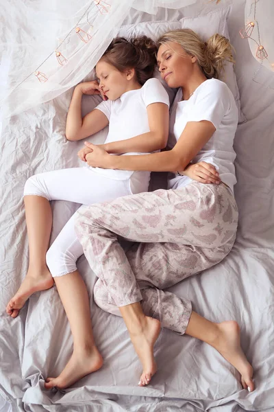 Familie Mutter Mit Tochter Bett — Stockfoto