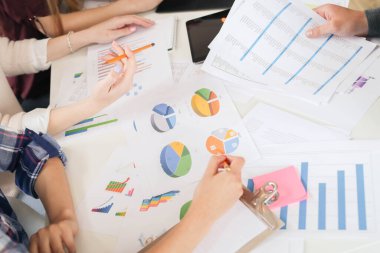 Ofis ve iş. İş yerindekiler