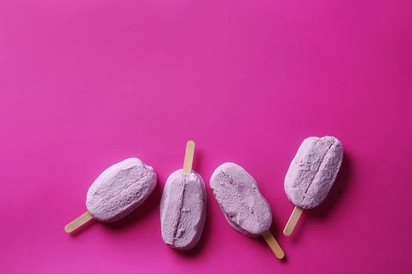 Gelado Delicioso Fundo Rosa — Fotografia de Stock