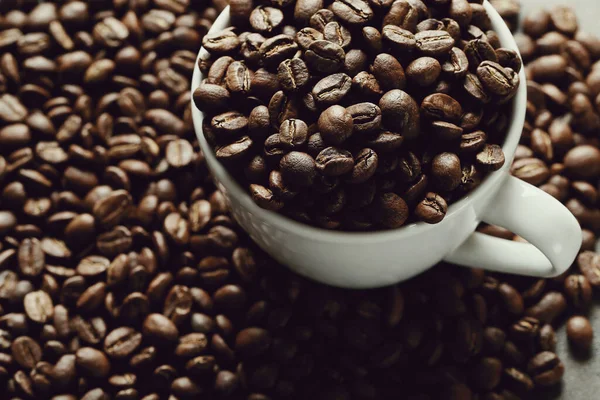 Coffee Beans White Mug — Stock Photo, Image