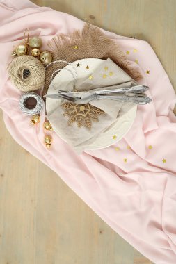 El işçiliği. Aletler masada.