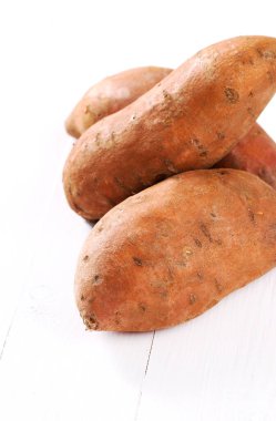 Masadaki tatlı patates