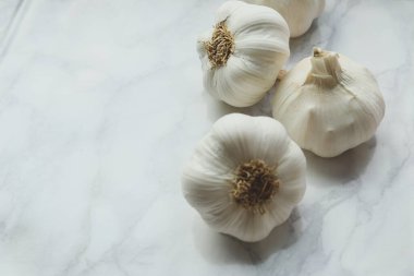 Yiyecekler. Lezzetli, beyaz sarımsak.