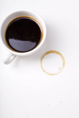 Masada kahve lekeleri var.