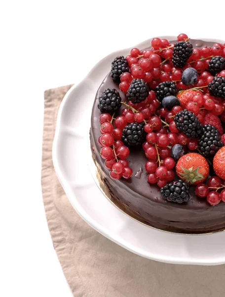 甘い食べ物だ 上に果実のあるおいしいチョコレートケーキ — ストック写真