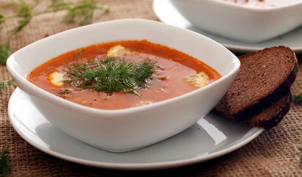 Lezzetli çorbanın yakın plan görüntüsü