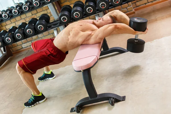 Fitness Musculación Hombre Poderoso Durante Entrenamiento — Foto de Stock