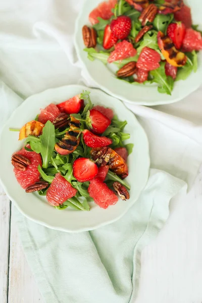 Comida Saludable Deliciosa Ensalada Frutas Mesa — Foto de Stock