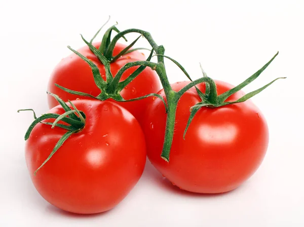 Frisse Smakelijke Tomaten Witte Achtergrond — Stockfoto