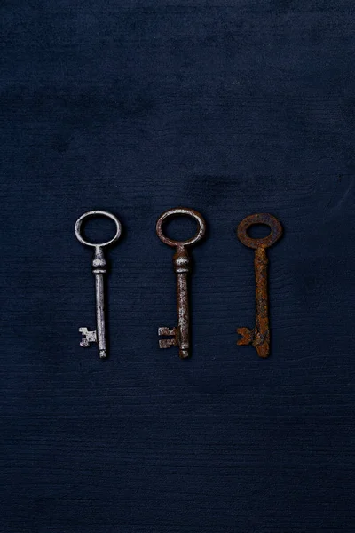 Old Rustic Keys Table — Stock Photo, Image