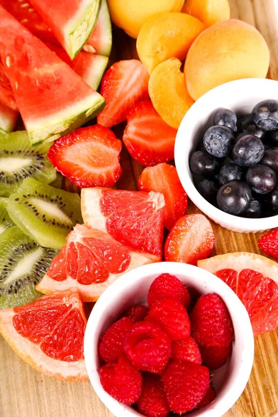 Musim Panas Delicious Berry Atas Meja — Stok Foto