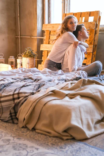 Yaşam tarzı. Evde sevimli bir çift var.