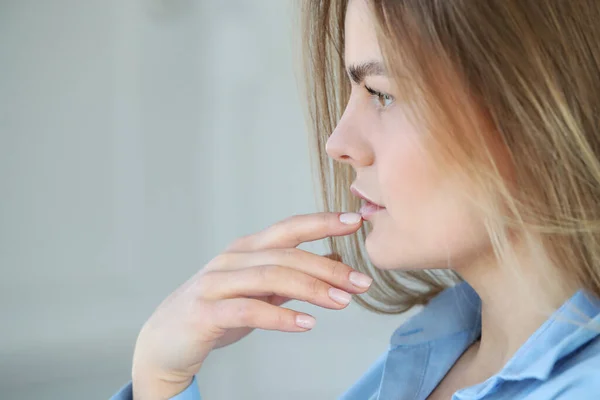 Belleza Femenina Mujer Encantadora Casa — Foto de Stock