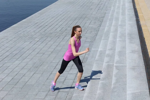 Sport Activiteit Leuke Vrouw Loopt Straat — Stockfoto