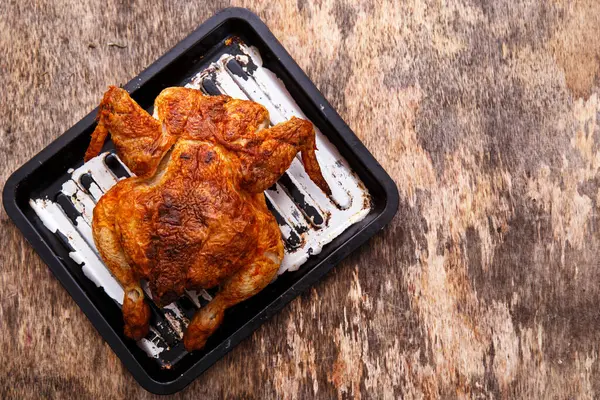 Cibo Delizioso Pollo Alla Griglia Sul Tavolo — Foto Stock