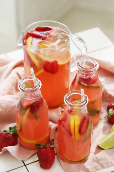 Lemonade Refreshing Drink Table — Stock Photo, Image