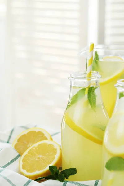 Limonada Bebida Refrescante Mesa — Fotografia de Stock