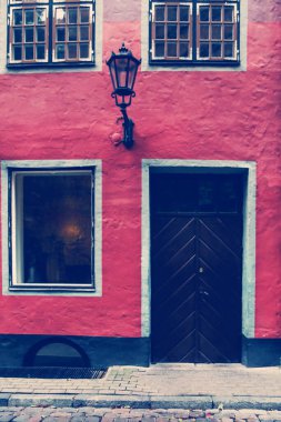 Eski şehir evlerinin pencereleri