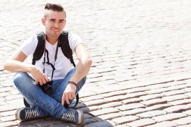 Turist. Tatil boyunca adam