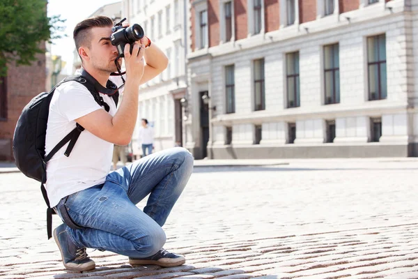 Turist. Tatil boyunca adam