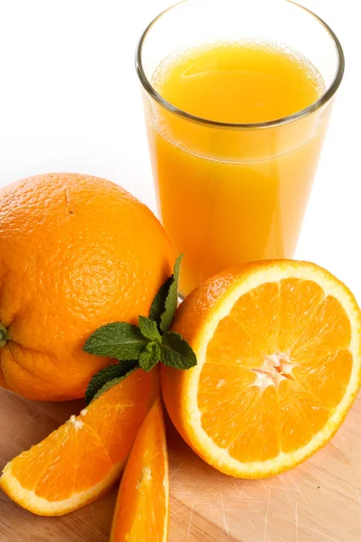 桌上的橙汁 — 图库照片