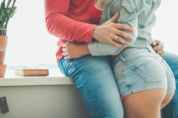 Relacionamento Casal Bonito Casa — Fotografia de Stock