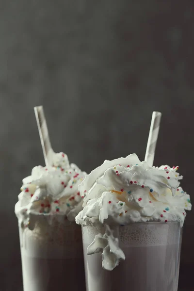 Trinken Milchshake Auf Dem Tisch — Stockfoto