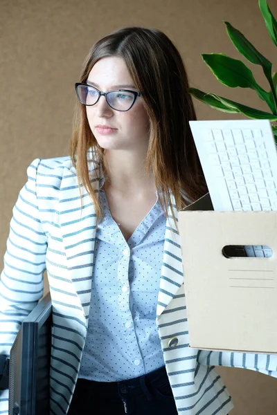 Mulher Sendo Demitida Trabalho — Fotografia de Stock