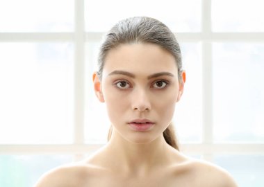 Güzellik ve spa. Yumuşak deri kadınla