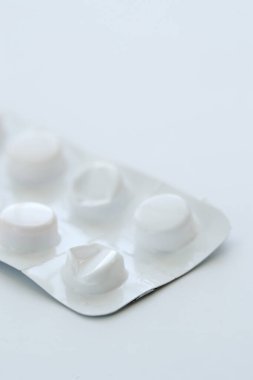 Eczacılık. Uyuşturucular masada.