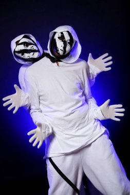 Stüdyoda hip hop dansçısı