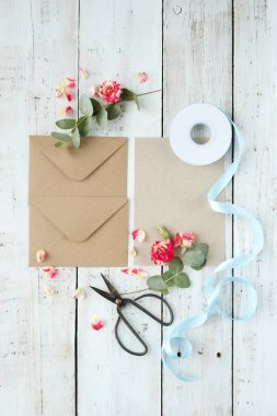 Yumuşak renklerin hoş çiçekleri