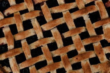 Yiyecekler. Lezzetli yaban mersinli turta masada.