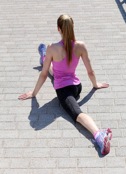 Sport Activité Femme Mignonne Pendant Échauffement — Photo