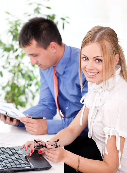 Two Business Partners Working Together Office — Stock Photo, Image