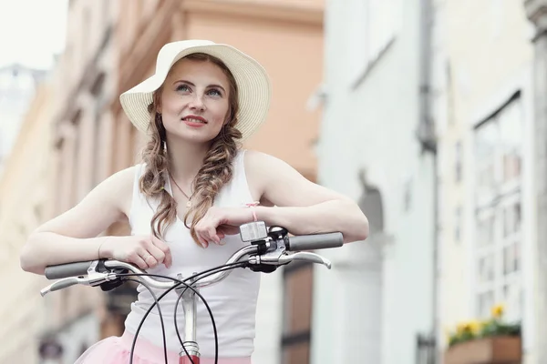 Rue Femme Avec Vélo Plein Air — Photo