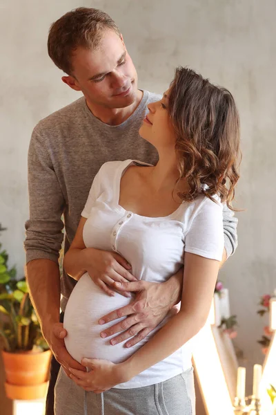 Mooie Zwangere Vrouw Haar Man — Stockfoto