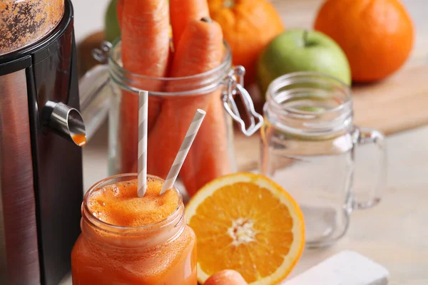 Trinken Küche Gesunder Karottensaft — Stockfoto