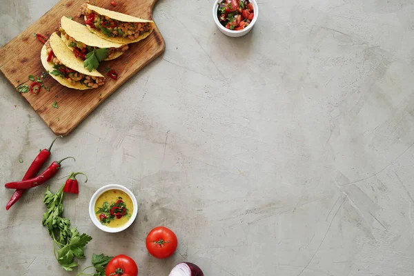 Essen Und Küche Köstlicher Taco Auf Dem Tisch — Stockfoto