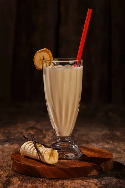 Milkshake Banana Gostoso Uma Mesa — Fotografia de Stock