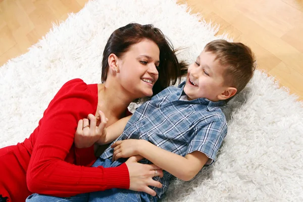 Giovane Madre Con Cinque Anni Bambino — Foto Stock