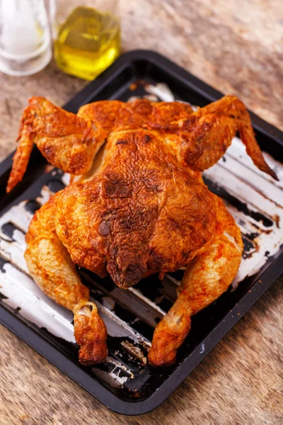 Cibo Delizioso Pollo Alla Griglia Sul Tavolo — Foto Stock