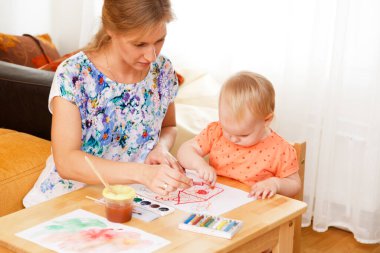 Çocuğuyla güzel bir anne