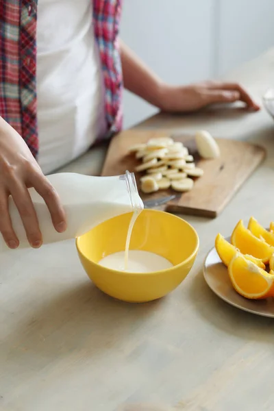 Woman Pouring Milk Bowl — Stock Photo, Image