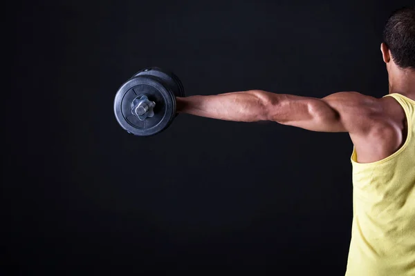 Forte Muscular Cara Com Haltere Sobre Fundo Preto — Fotografia de Stock