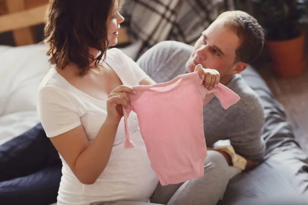 Mooie Zwangere Vrouw Haar Man — Stockfoto